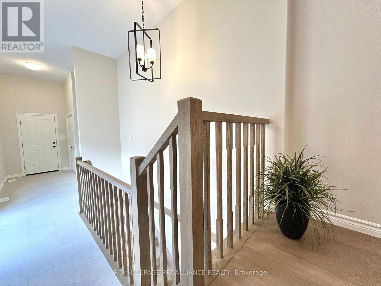 












83 ATHABASKA DRIVE

,
Belleville (Thurlow Ward),




Ontario
K8N0T1

