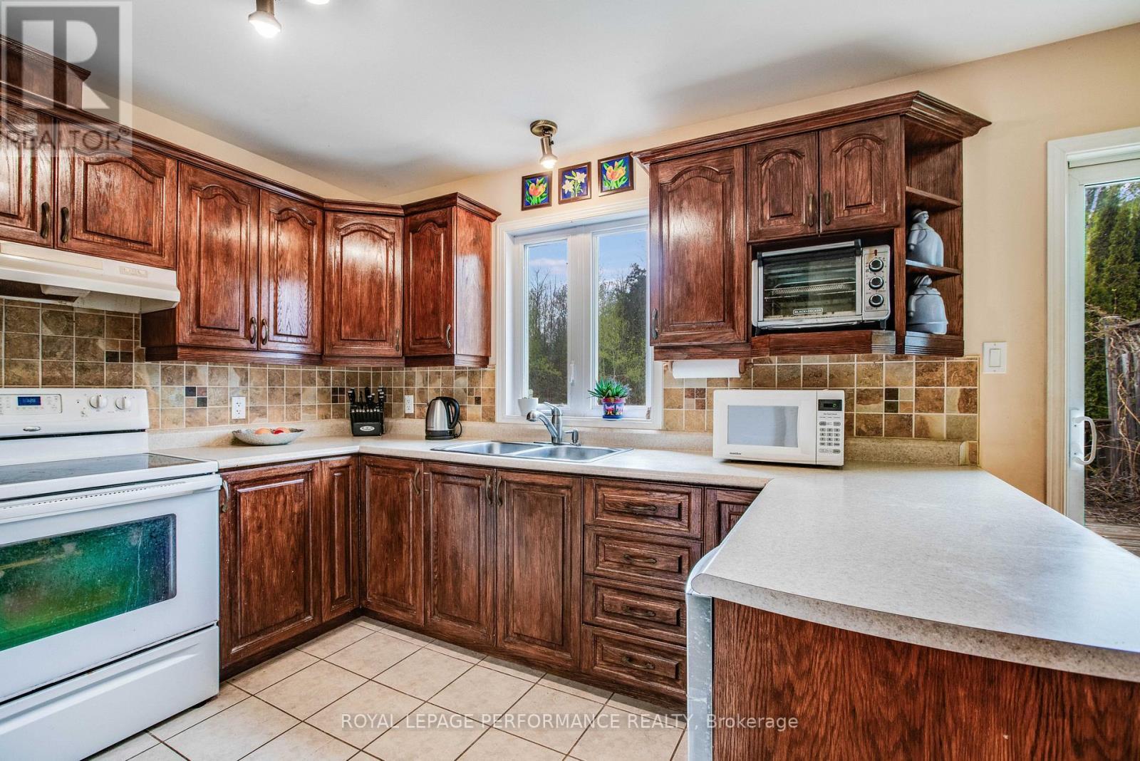 












531 DU BERCAIL ROAD

,
Champlain,




Ontario
K0B1K0

