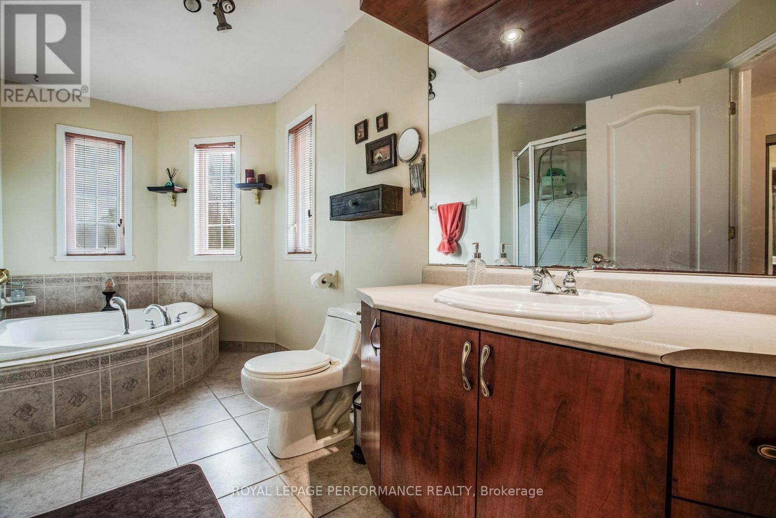 












531 DU BERCAIL ROAD

,
Champlain,




Ontario
K0B1K0

