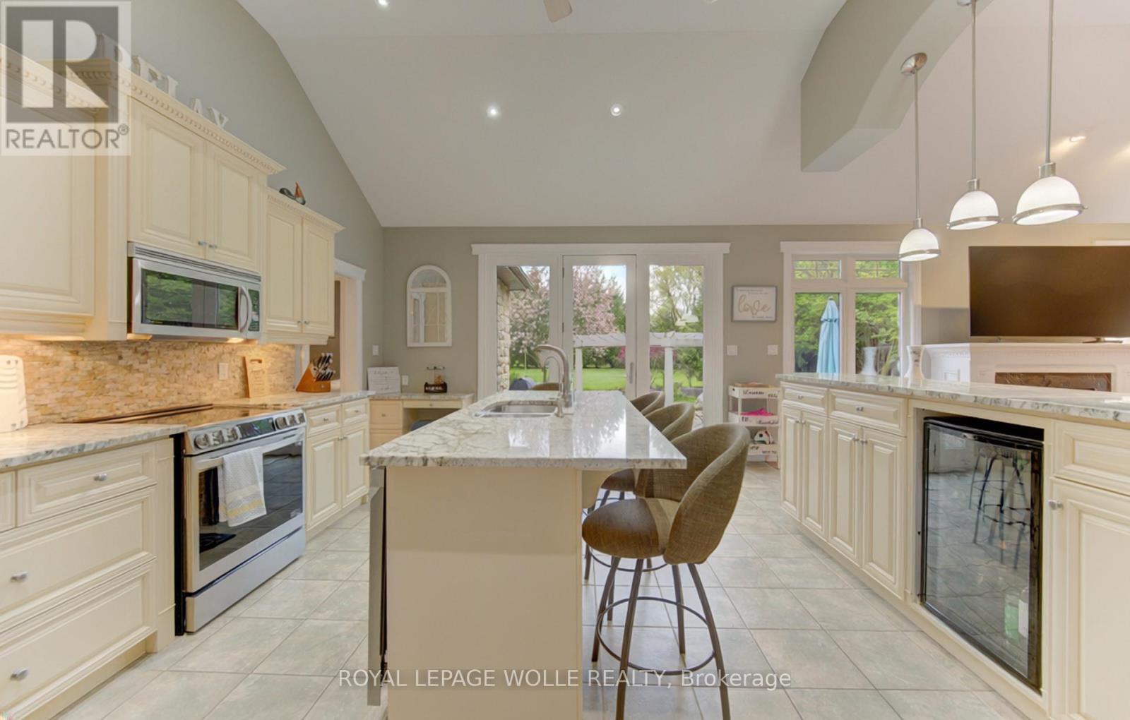 












118 OLD MILL ROAD

,
Cambridge,




Ontario
N3H4R8

