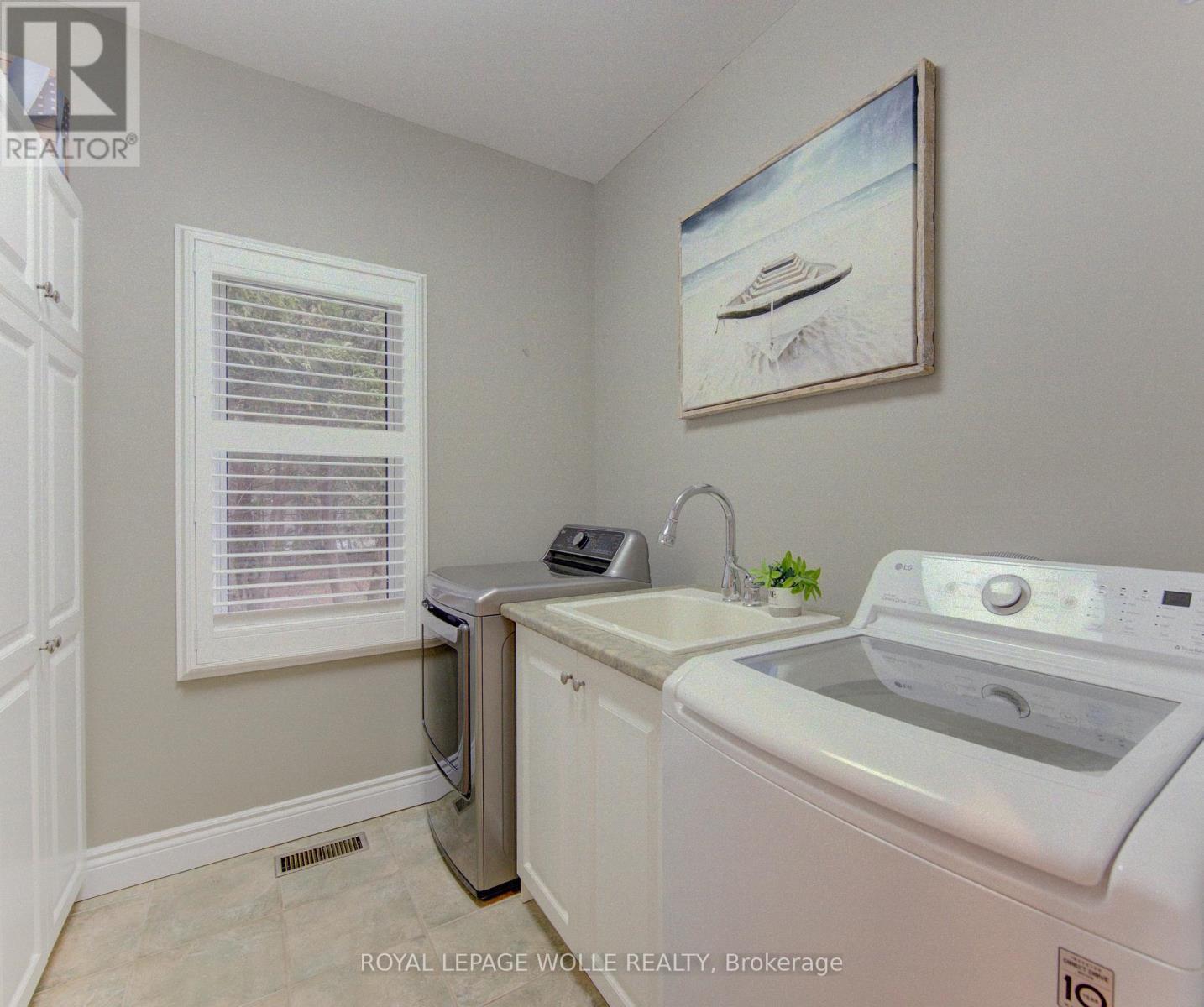 












118 OLD MILL ROAD

,
Cambridge,




Ontario
N3H4R8


