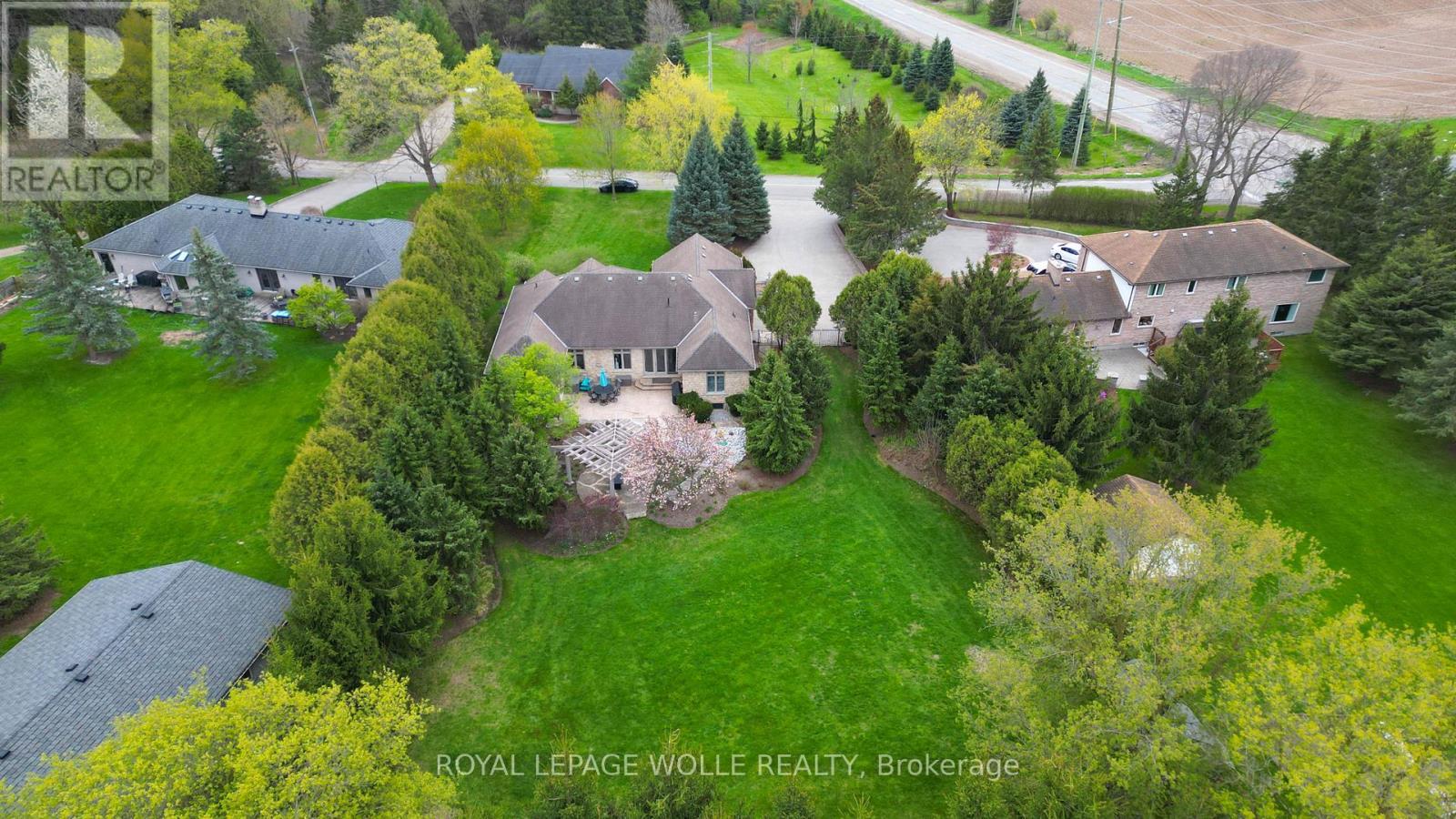 












118 OLD MILL ROAD

,
Cambridge,




Ontario
N3H4R8

