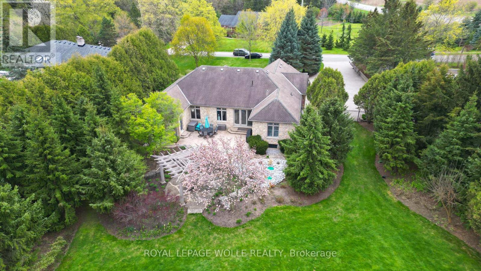 












118 OLD MILL ROAD

,
Cambridge,




Ontario
N3H4R8

