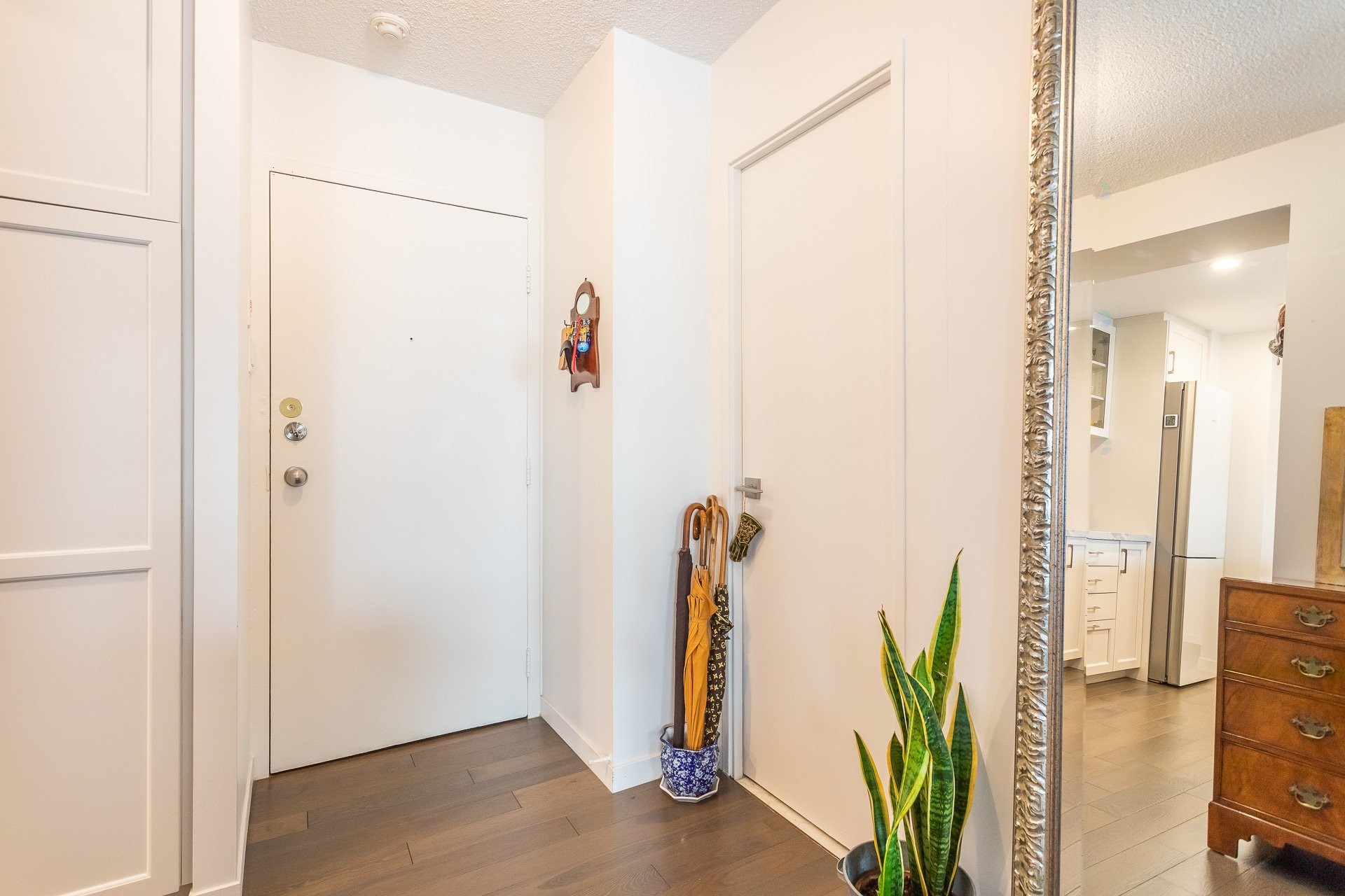 









3470


Rue Simpson

, 806,
Montréal (Ville-Marie),




QC
H3G2J5

