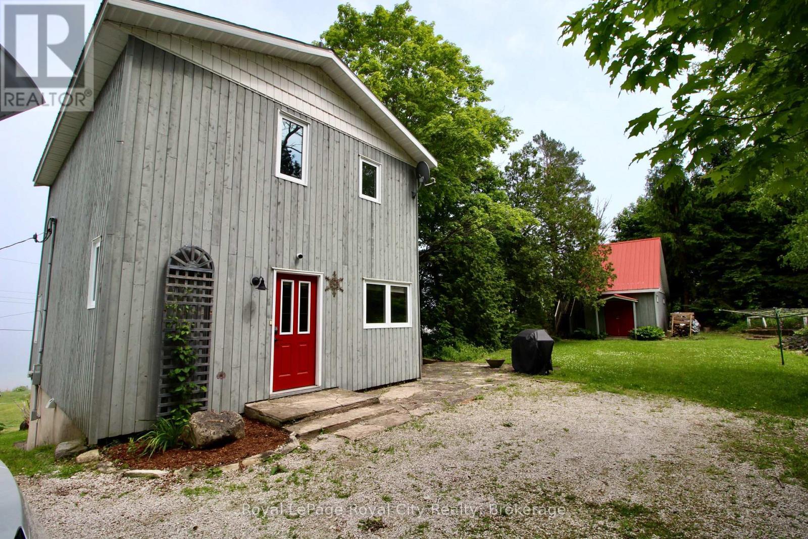 












14 DOCK LANE

,
Northern Bruce Peninsula,




Ontario
N0H1Z0

