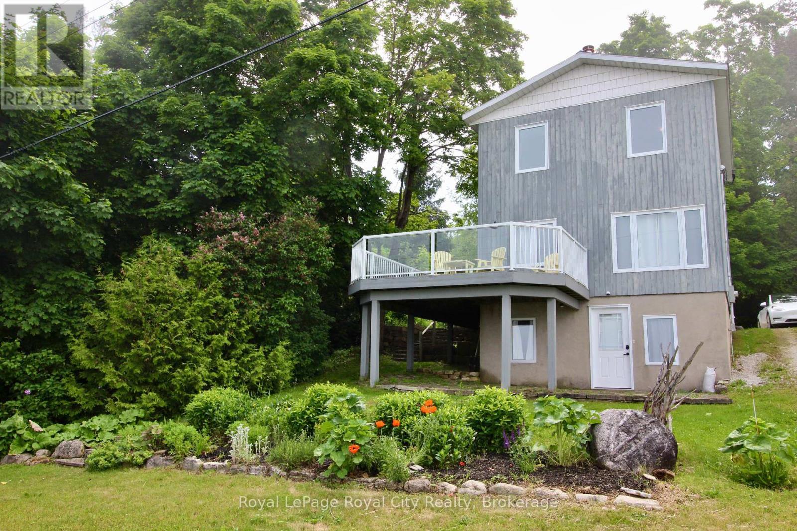 












14 DOCK LANE

,
Northern Bruce Peninsula,




Ontario
N0H1Z0

