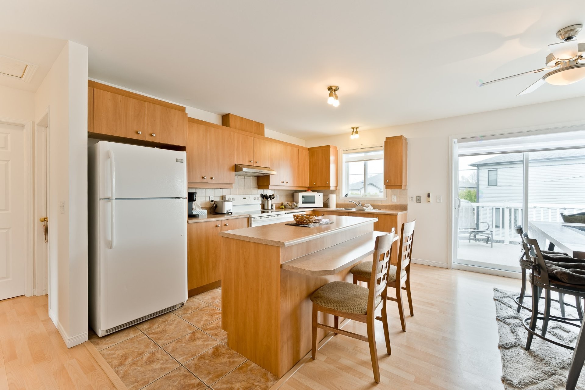 









1060


Rue Hélène-Boullé

,
Sherbrooke (Brompton/Rock Forest/Saint-Élie/Deauville),




QC
J1J2M7

