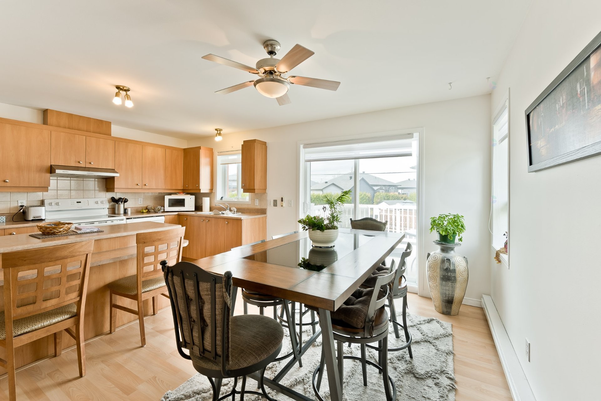 









1060


Rue Hélène-Boullé

,
Sherbrooke (Brompton/Rock Forest/Saint-Élie/Deauville),




QC
J1J2M7

