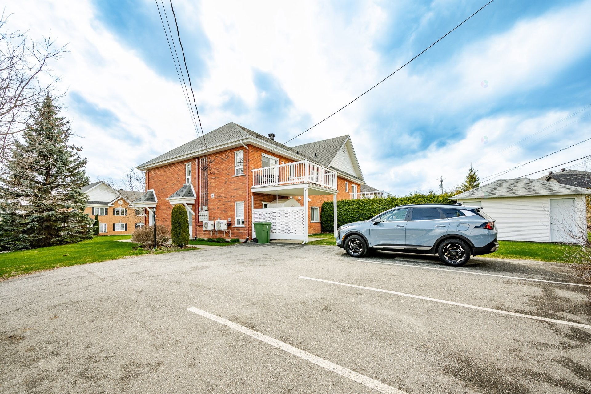 









1060


Rue Hélène-Boullé

,
Sherbrooke (Brompton/Rock Forest/Saint-Élie/Deauville),




QC
J1J2M7

