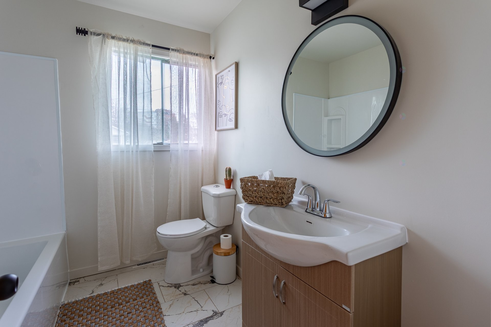 









821


18e Rue

,
Shawinigan,




QC
G9T3S1

