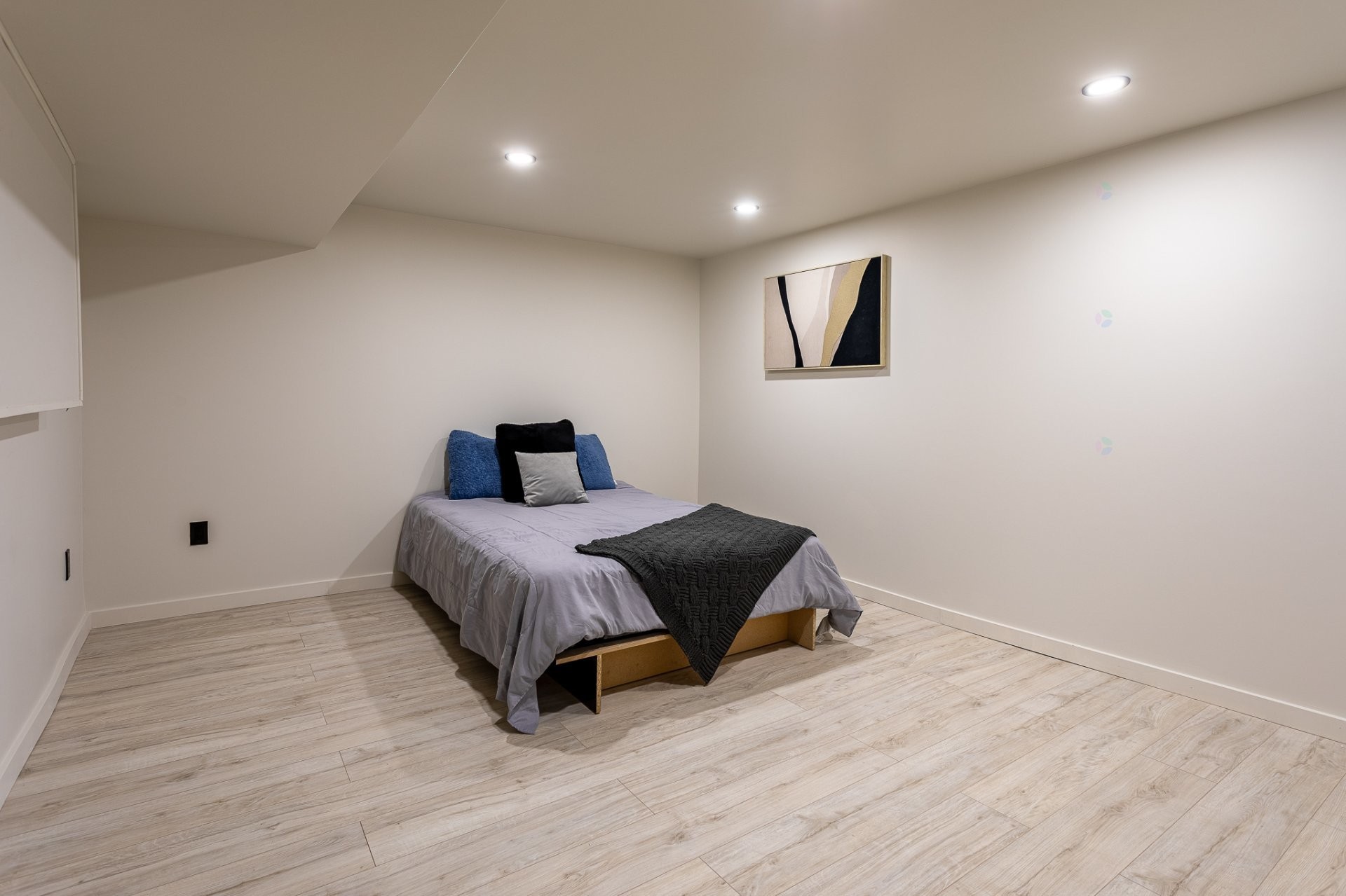 









821


18e Rue

,
Shawinigan,




QC
G9T3S1

