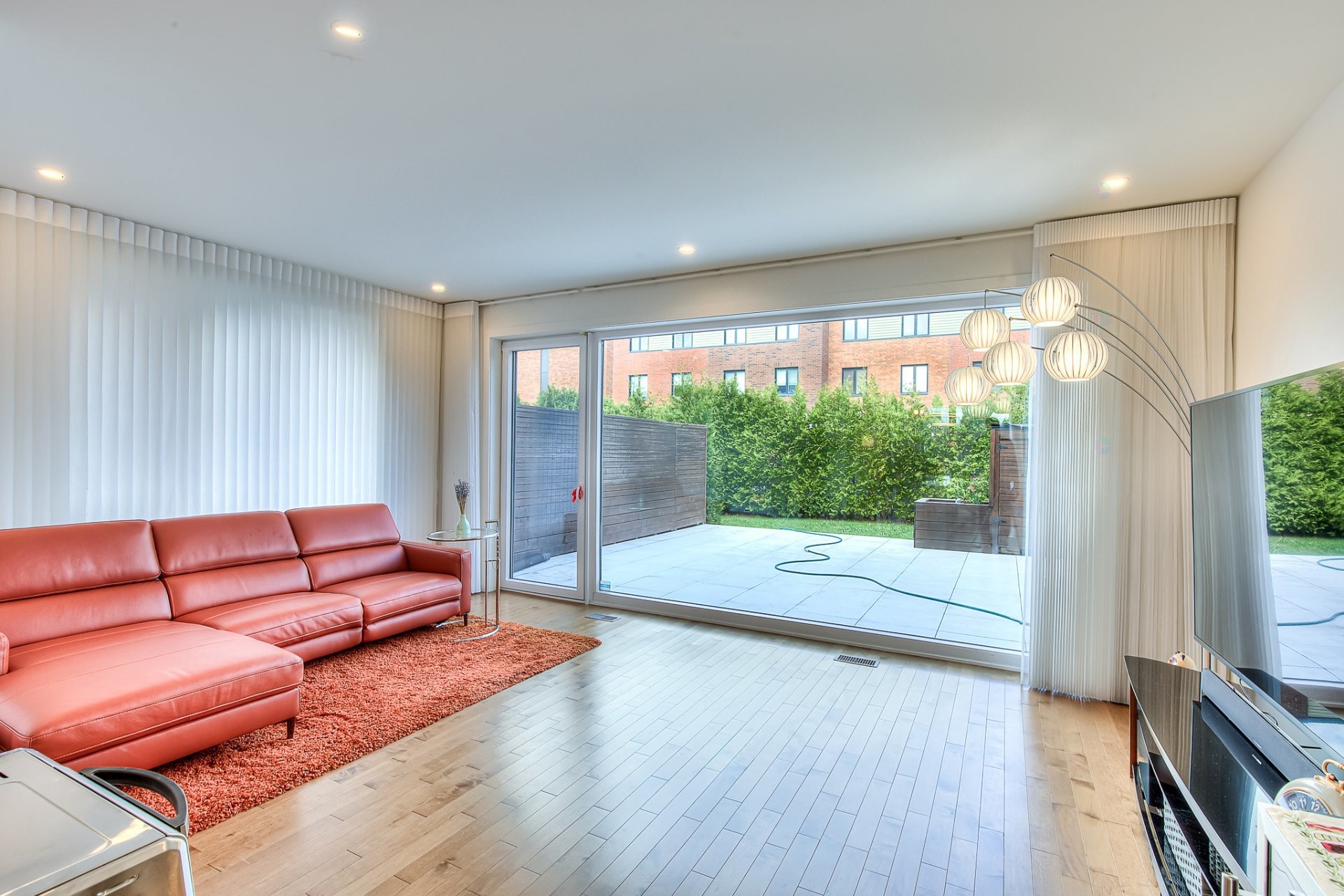 









2189


Rue des Montérégiennes

,
Montréal (Saint-Laurent),




QC
H4R1V9

