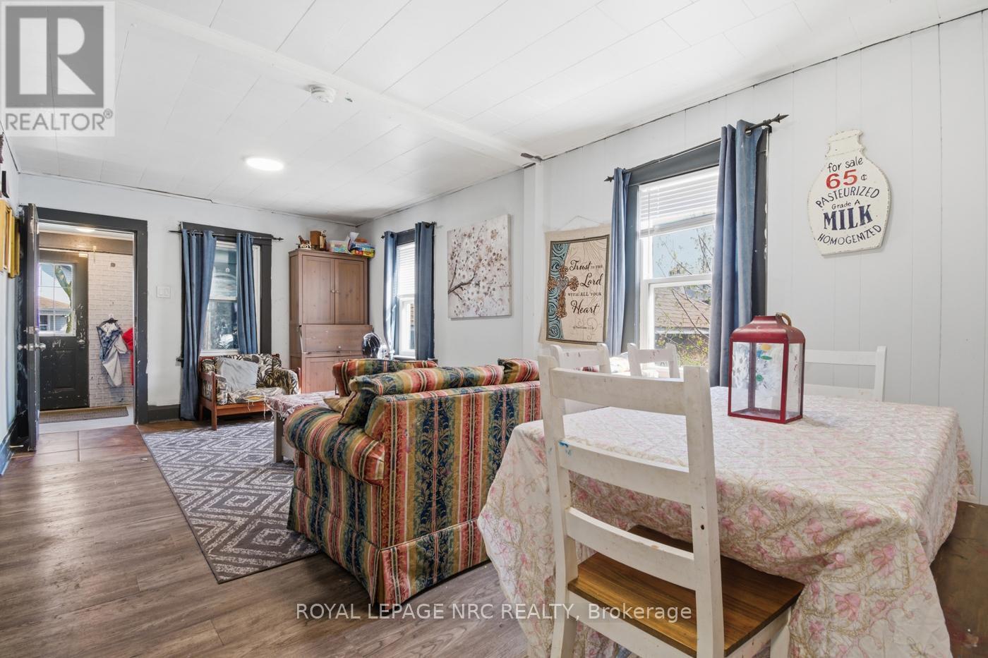 












23 LOUIS STREET

,
Port Colborne (East Village),




Ontario
L3K1C2

