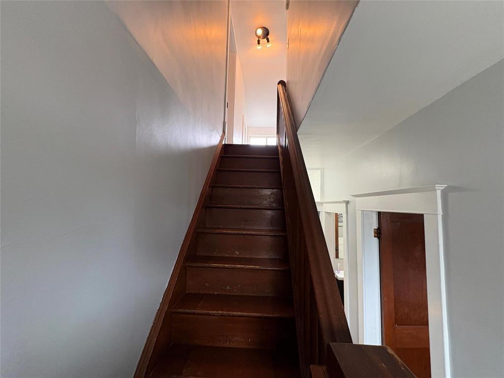 












35 Lilac Avenue

,
Hamiota,




Manitoba
R0M0T0

