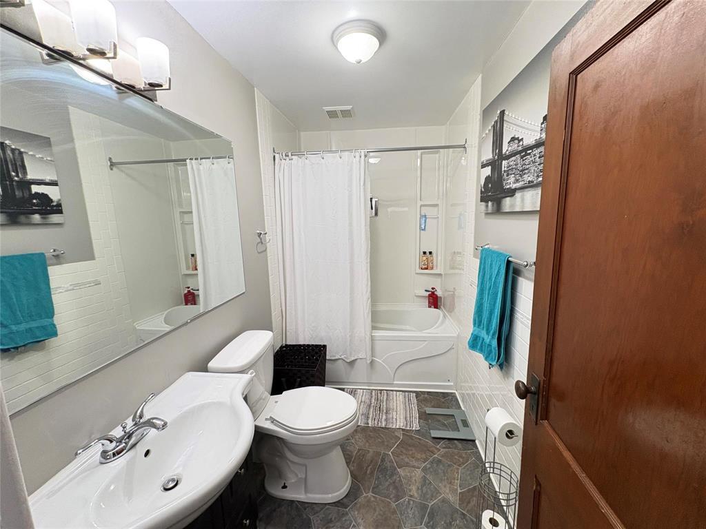 












35 Lilac Avenue

,
Hamiota,




Manitoba
R0M0T0

