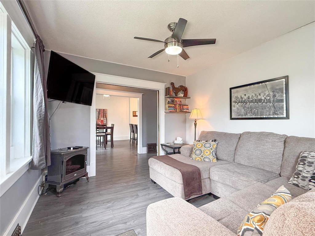 












35 Lilac Avenue

,
Hamiota,




Manitoba
R0M0T0

