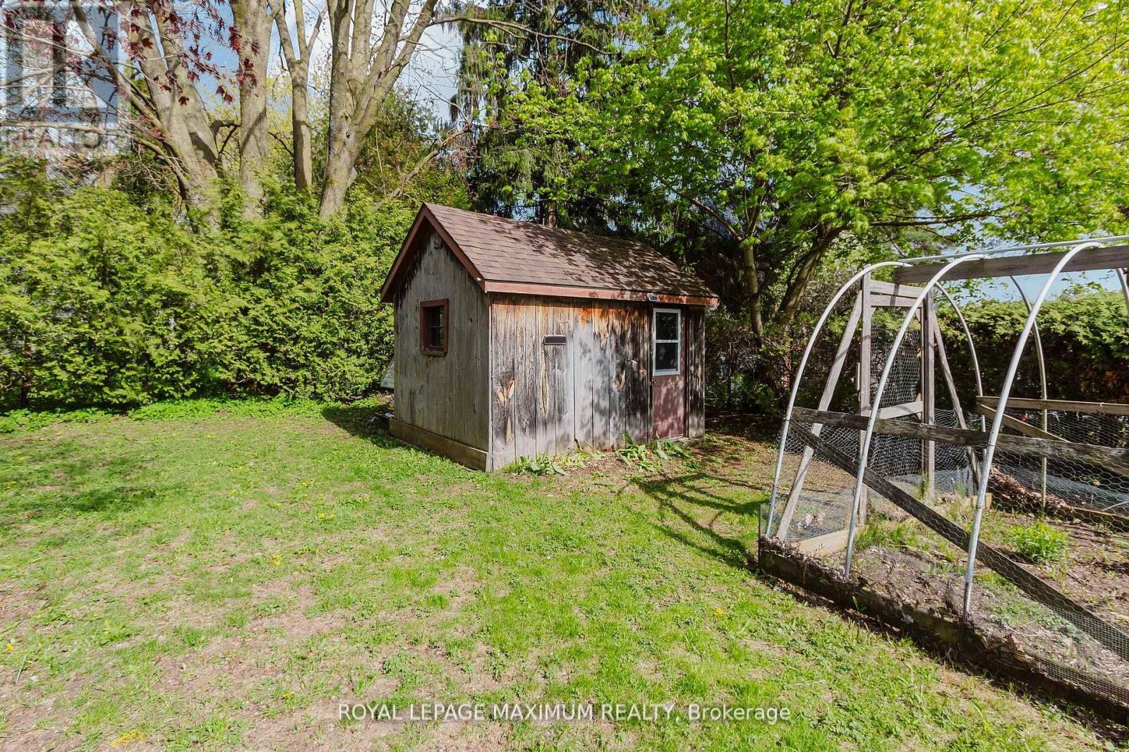 












137 CHURCH STREET N

,
St. Marys,




Ontario
N4X1A9

