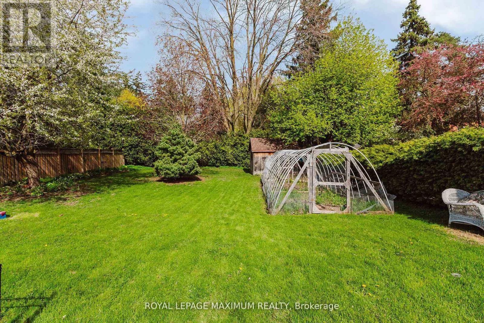 












137 CHURCH STREET N

,
St. Marys,




Ontario
N4X1A9

