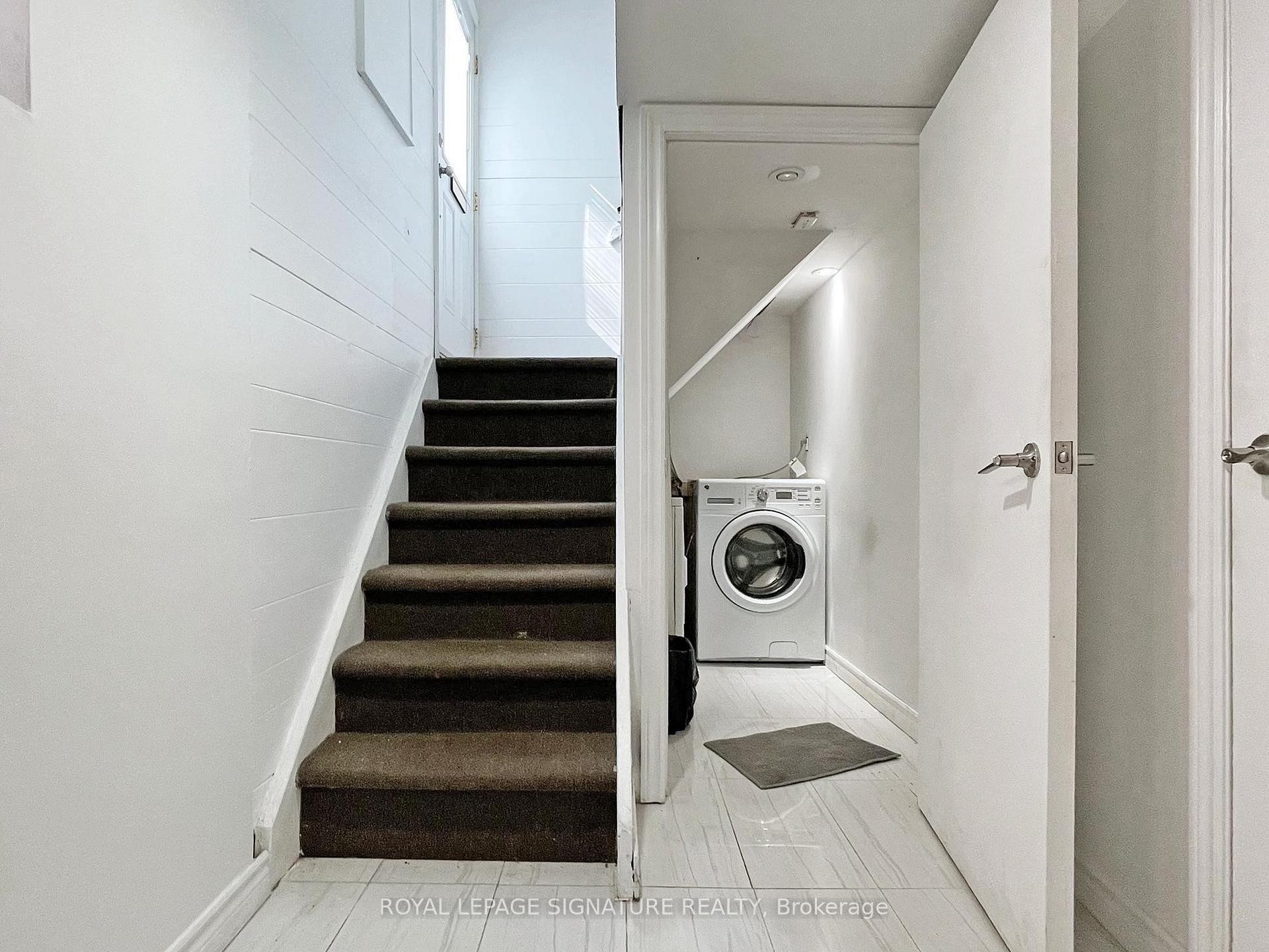









116


Earlton

Road, Main,
Toronto,




ON
M1T 3V4

