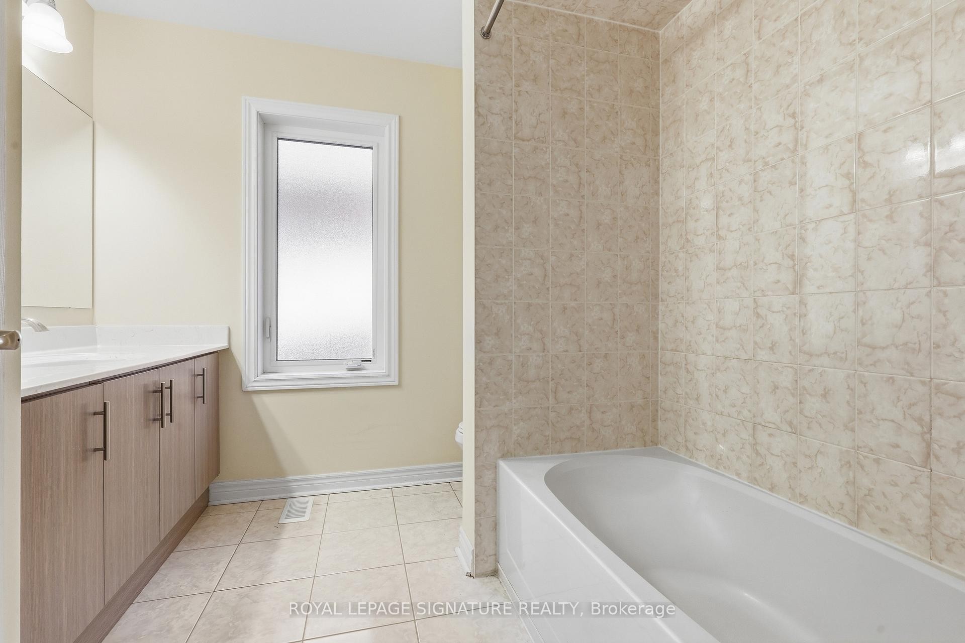 









128


Orchardcroft

Road,
Oakville,




ON
L6H 0M4

