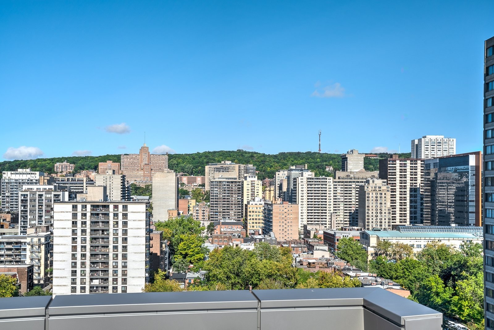 









1800


Boul. René-Lévesque O.

, 807,
Montréal (Ville-Marie),




QC
H3H2H2

