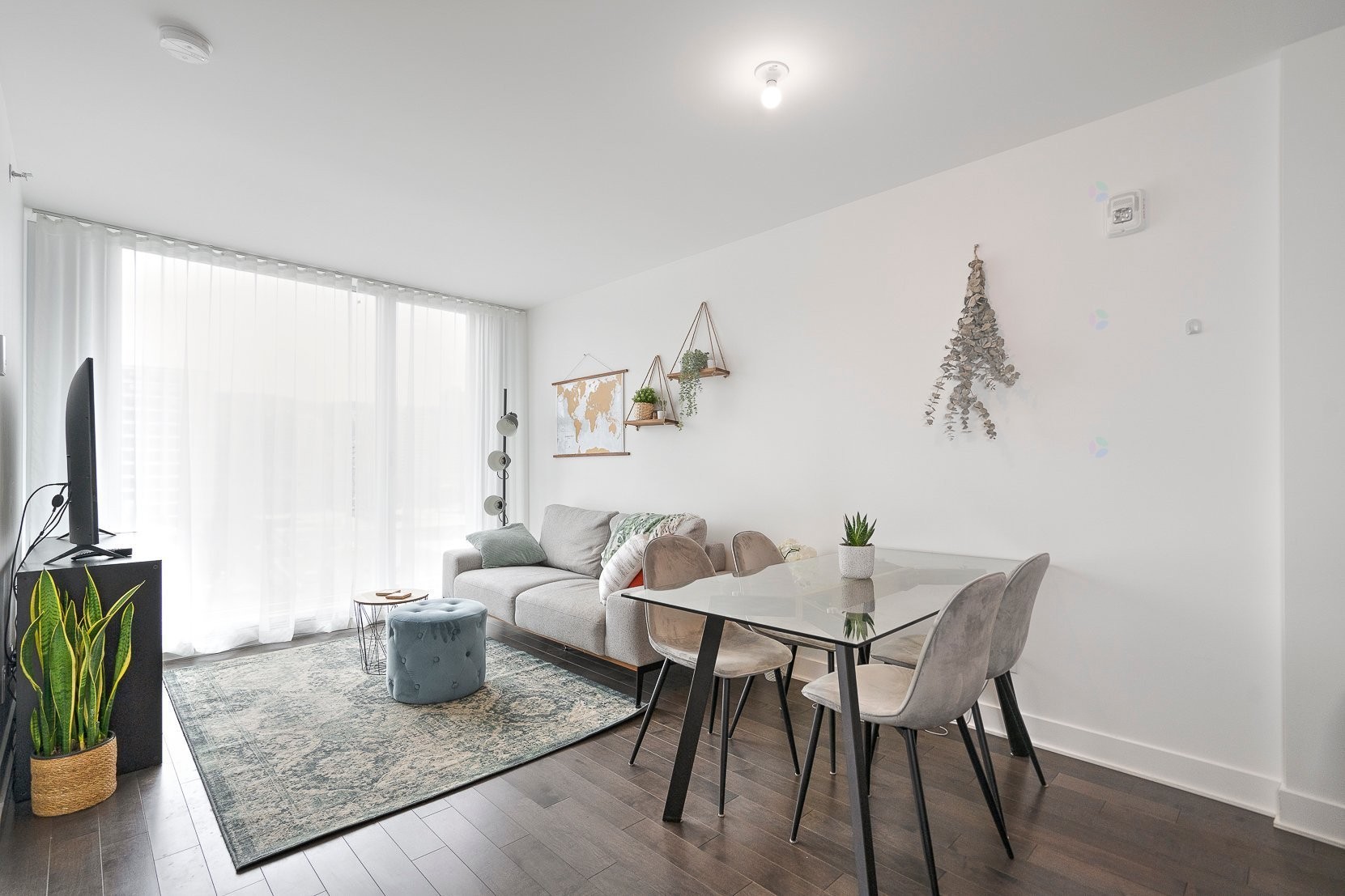 









1800


Boul. René-Lévesque O.

, 807,
Montréal (Ville-Marie),




QC
H3H2H2

