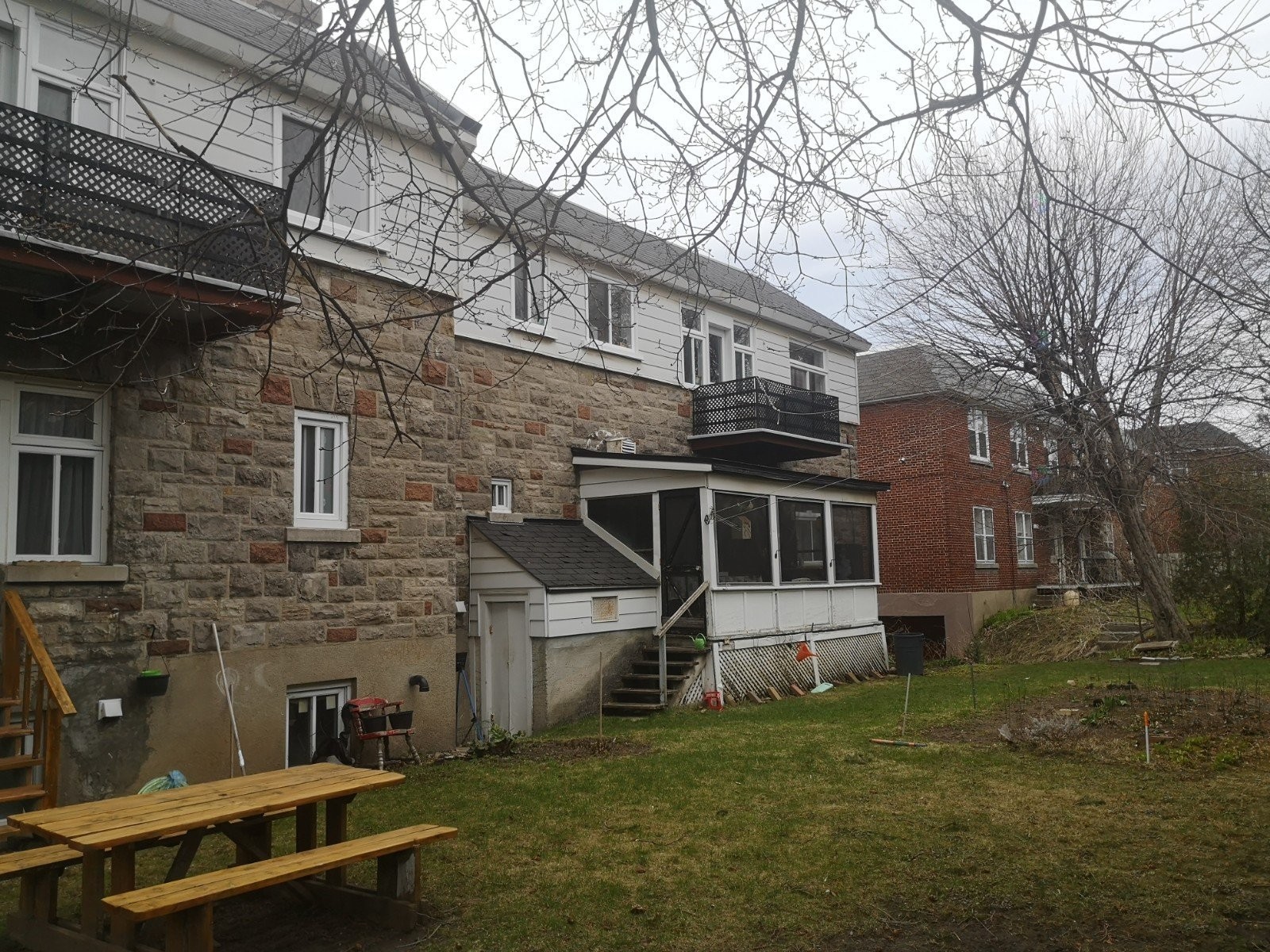 









4990


Rue Fulton

,
Montréal (Côte-des-Neiges/Notre-Dame-de-Grâce),




QC
H3W1V4

