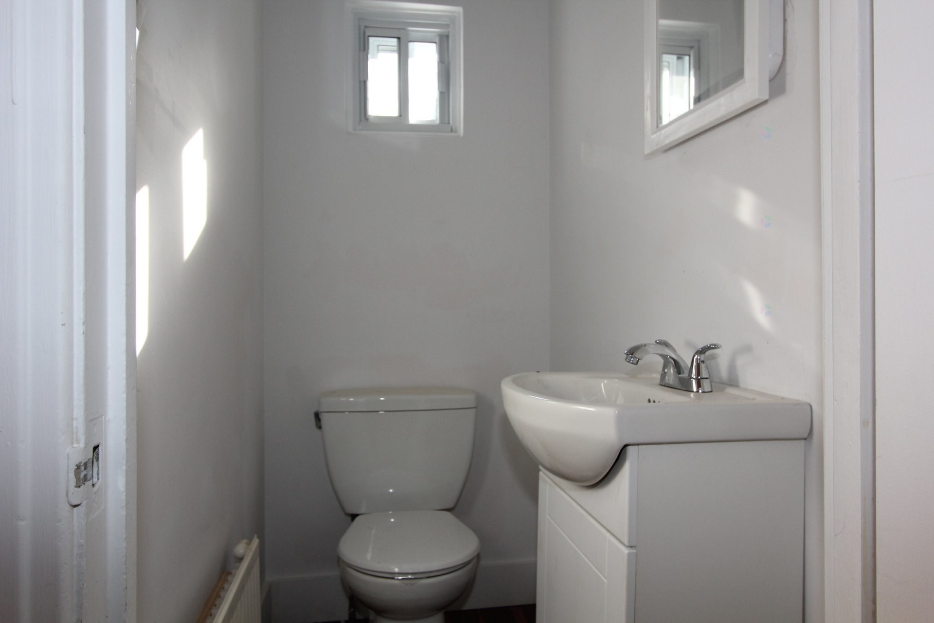 









4990


Rue Fulton

,
Montréal (Côte-des-Neiges/Notre-Dame-de-Grâce),




QC
H3W1V4

