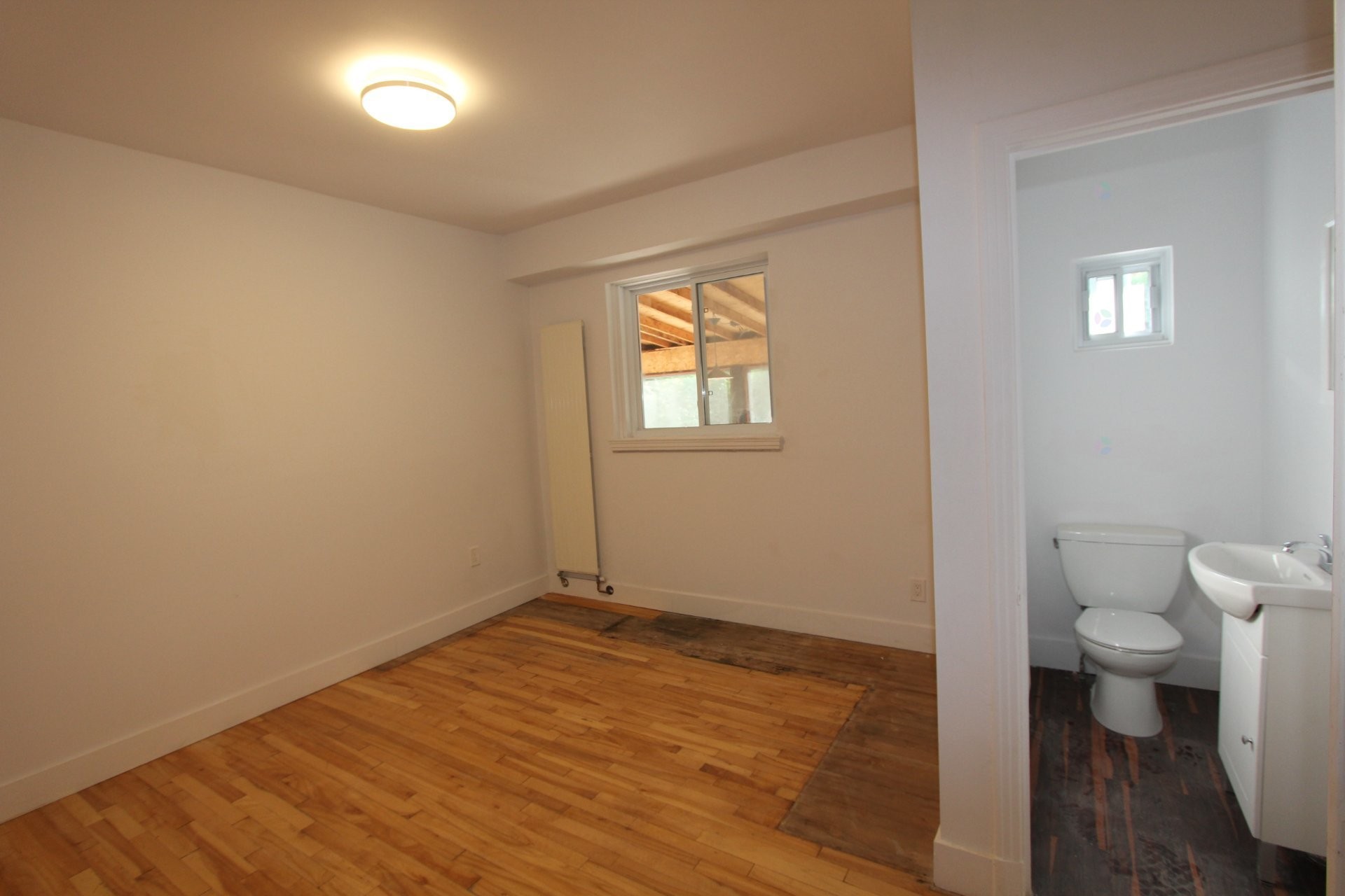 









4990


Rue Fulton

,
Montréal (Côte-des-Neiges/Notre-Dame-de-Grâce),




QC
H3W1V4

