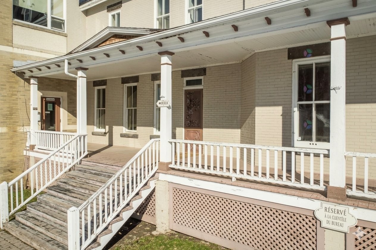 









5025


Rue Foster

,
Waterloo,




QC
J0E2N0

