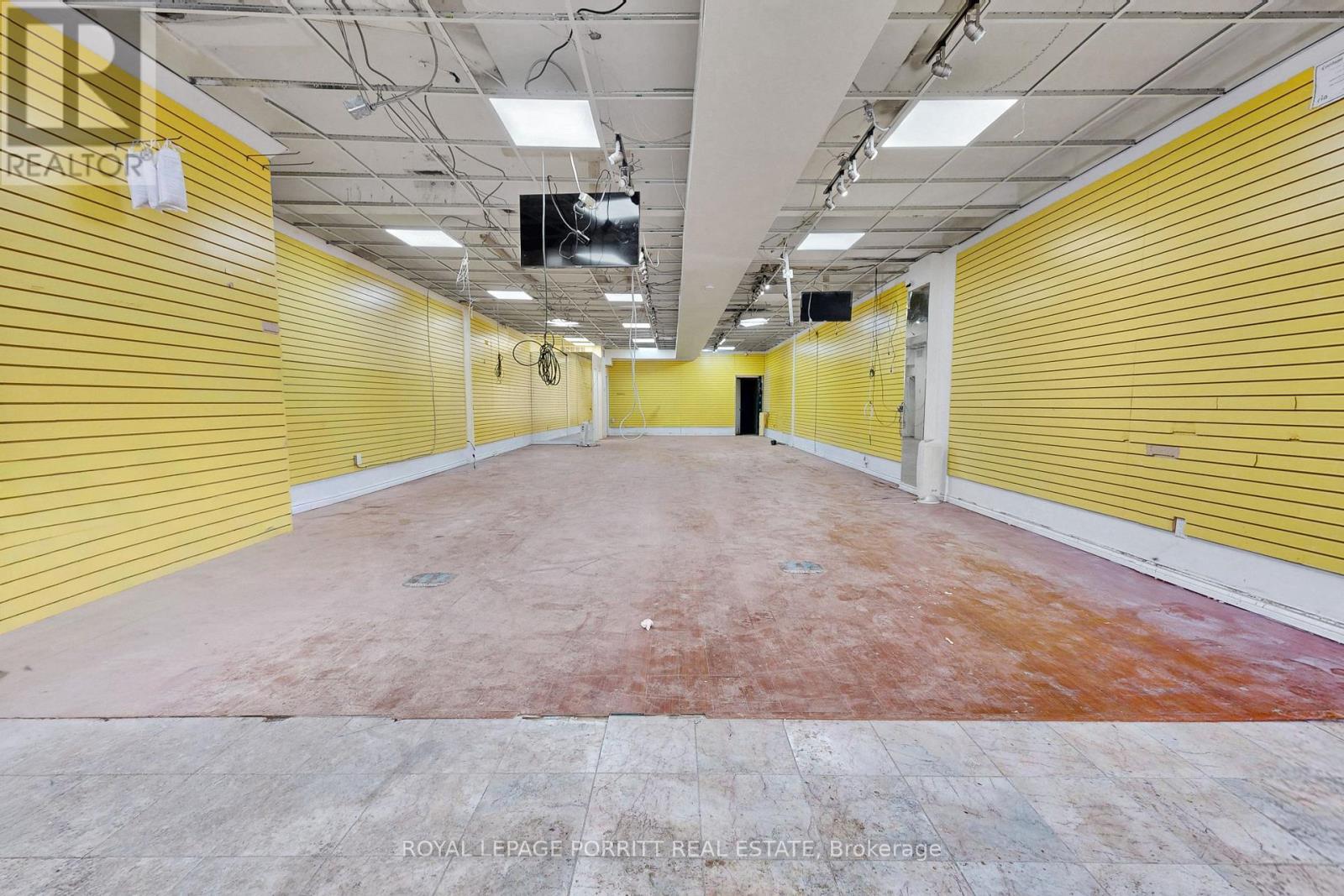 












2651 EGLINTON AVENUE E

,
Toronto,




Ontario
M1K2S2

