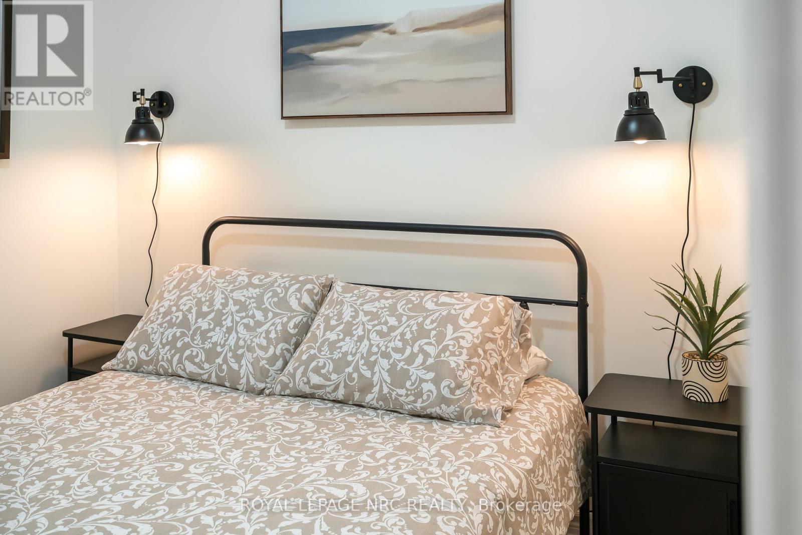 












310 EASTWOOD AVENUE

,
Fort Erie (Crystal Beach),




Ontario
L0S1B0

