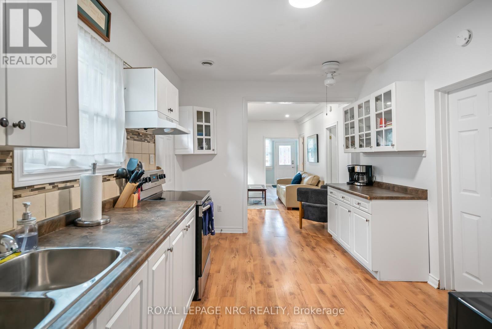 












310 EASTWOOD AVENUE

,
Fort Erie (Crystal Beach),




Ontario
L0S1B0

