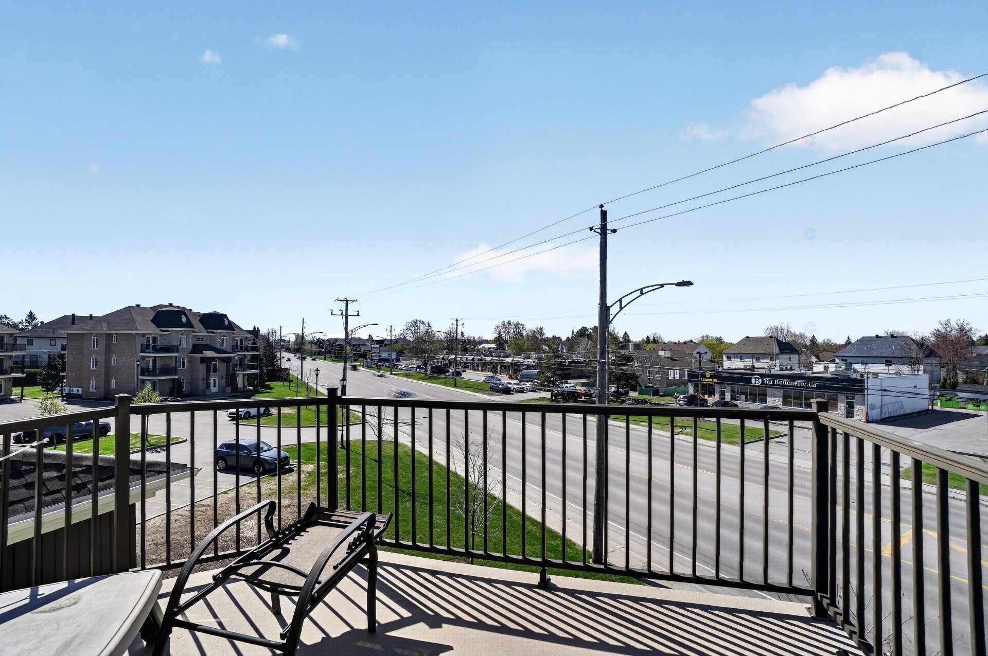 









1208


Boul. du Curé-Labelle

, 301,
Blainville,




QC
J7C2N4

