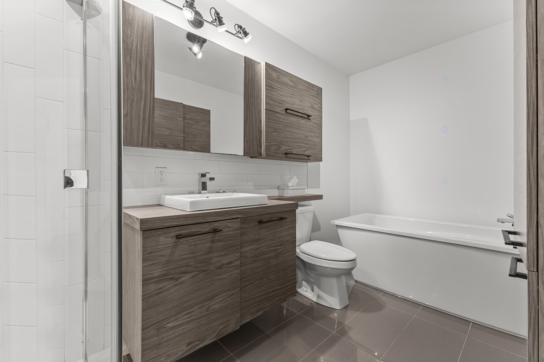 









1320


Rue La Salle

,
Longueuil (Le Vieux-Longueuil),




QC
J4K0B8

