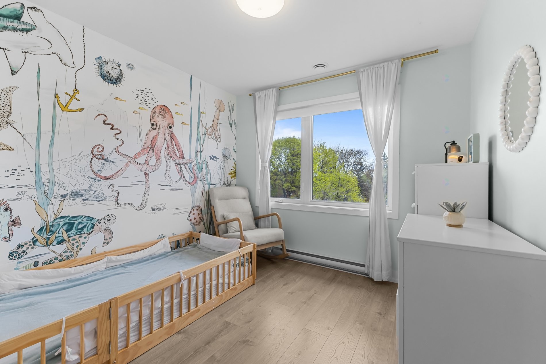 









1320Z


Rue La Salle

,
Longueuil (Le Vieux-Longueuil),




QC
J4K0B8

