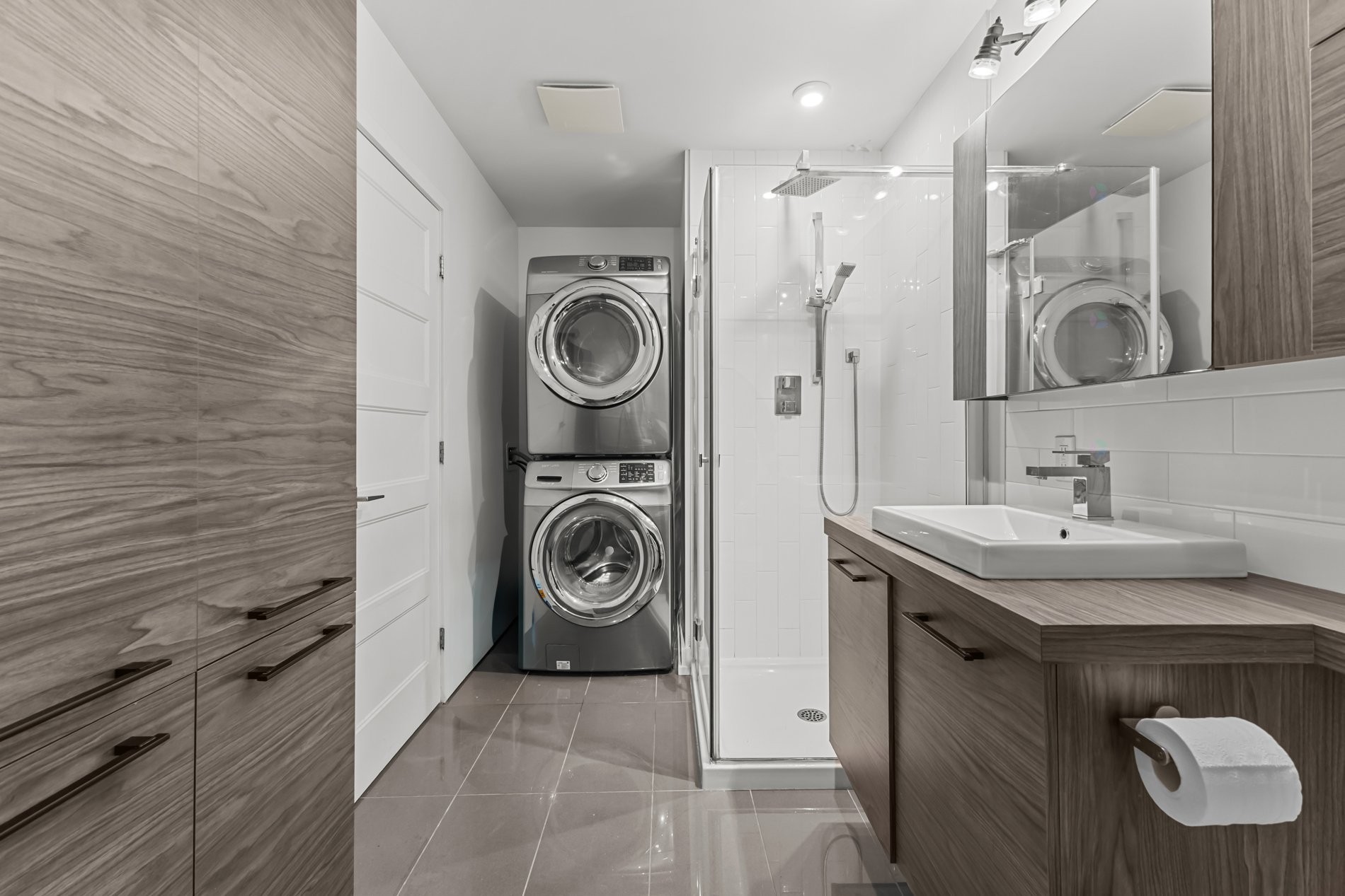 









1320Z


Rue La Salle

,
Longueuil (Le Vieux-Longueuil),




QC
J4K0B8

