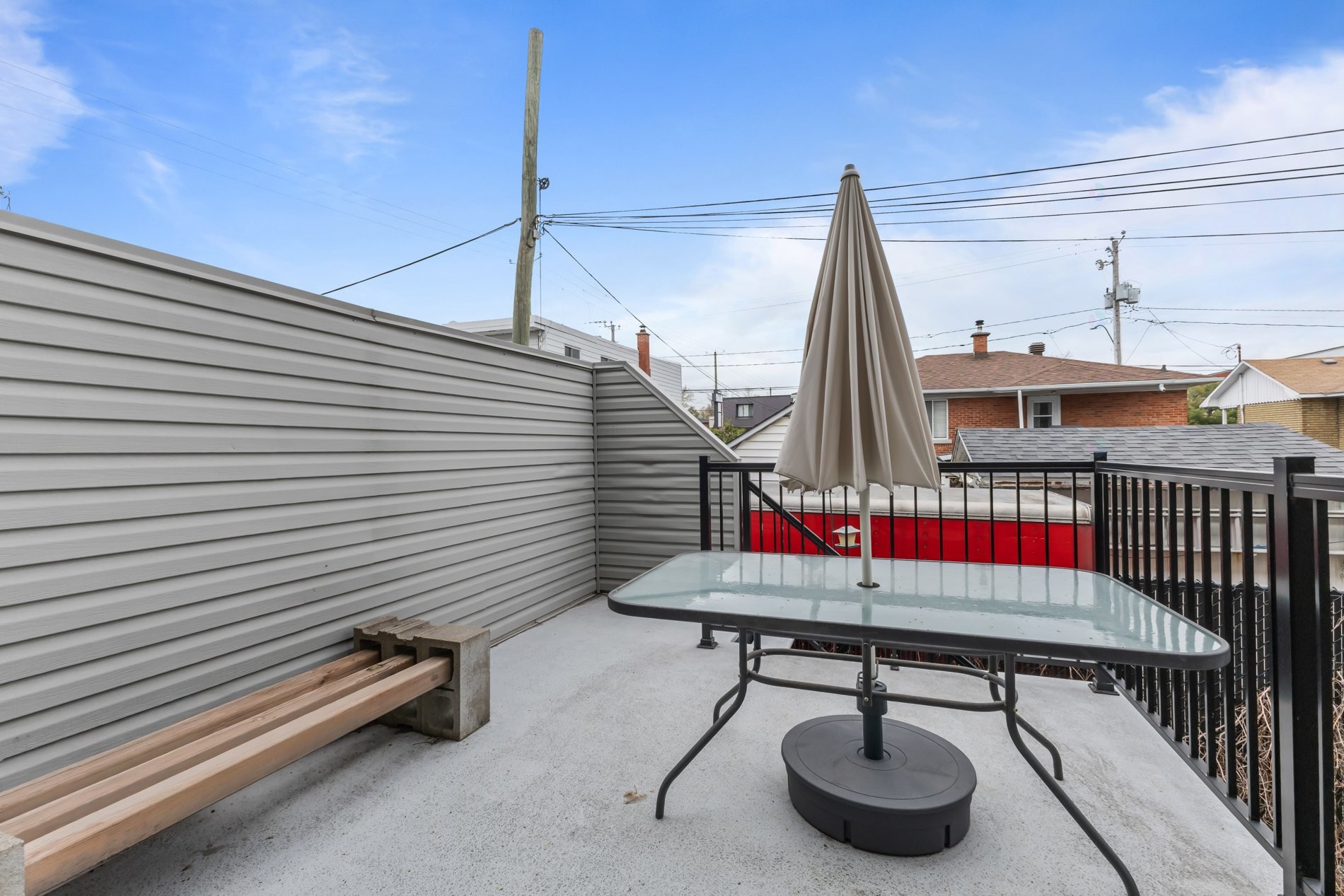 









1320Z


Rue La Salle

,
Longueuil (Le Vieux-Longueuil),




QC
J4K0B8

