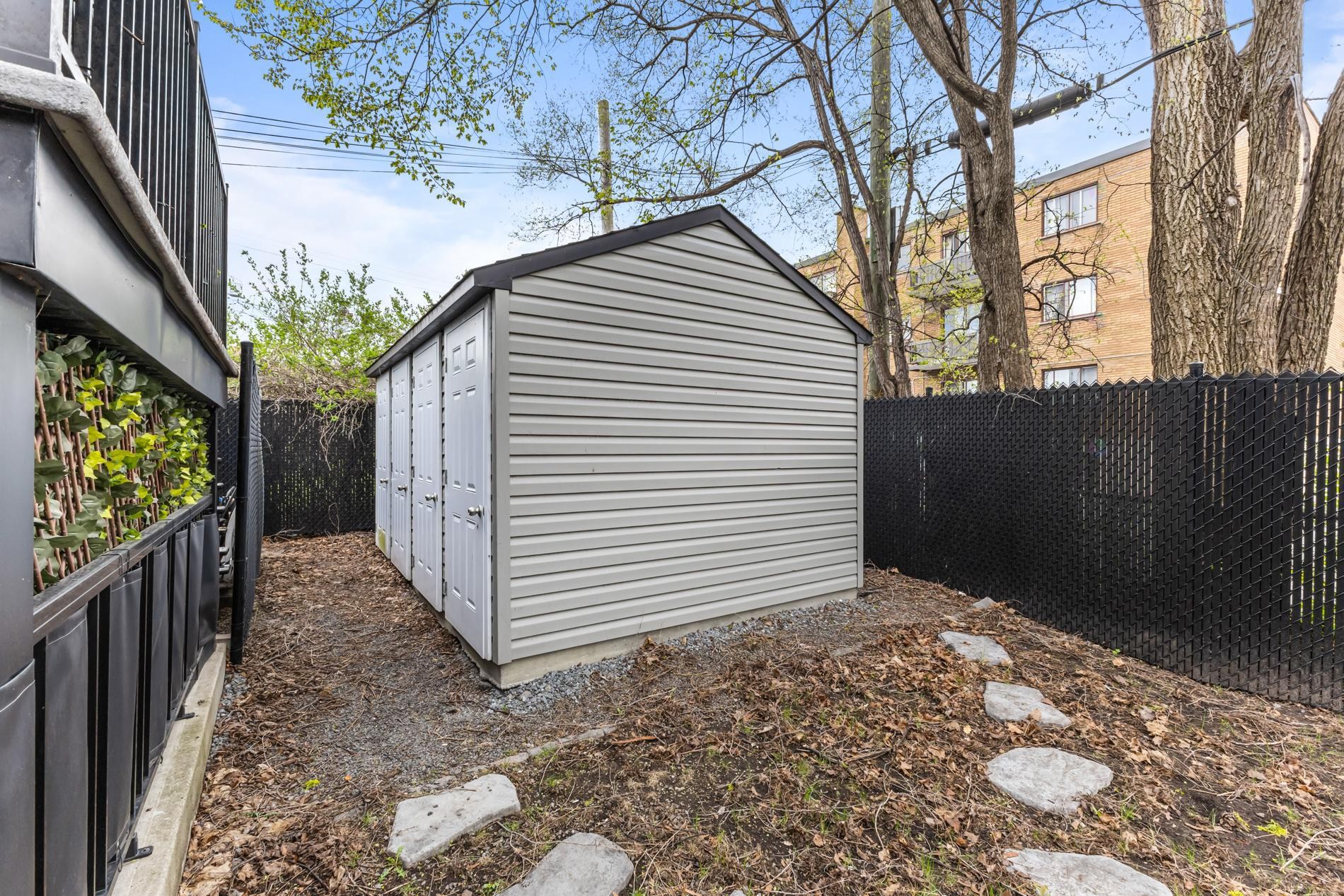 









1320Z


Rue La Salle

,
Longueuil (Le Vieux-Longueuil),




QC
J4K0B8

