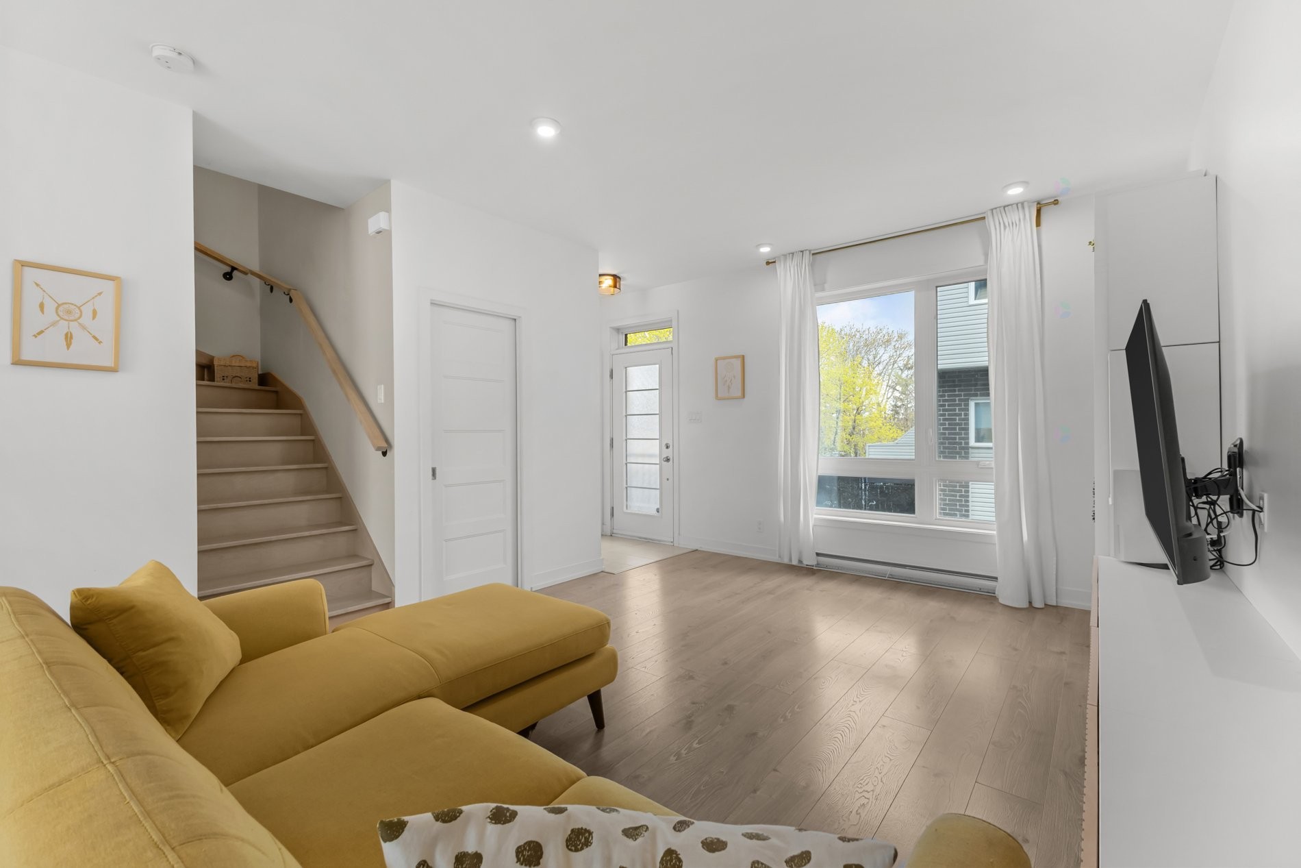 









1320Z


Rue La Salle

,
Longueuil (Le Vieux-Longueuil),




QC
J4K0B8

