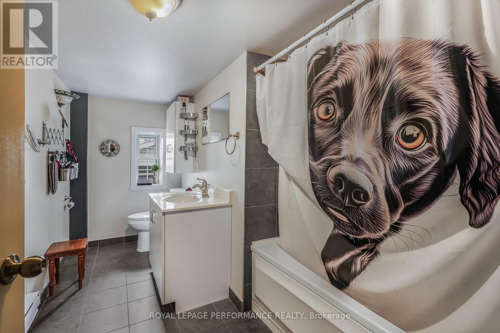 












314 LAURIER STREET

,
Hawkesbury,




Ontario
K6A2A4

