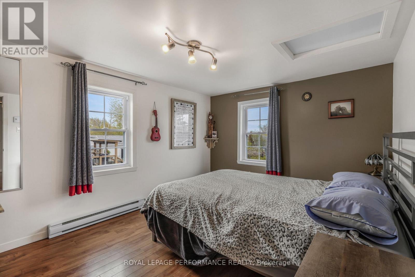 












314 LAURIER STREET

,
Hawkesbury,




Ontario
K6A2A4

