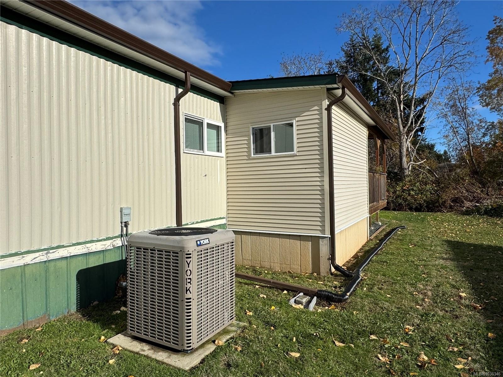 









3216


Back

Rd, 9,
Comox,




BC
V9M 4E2


