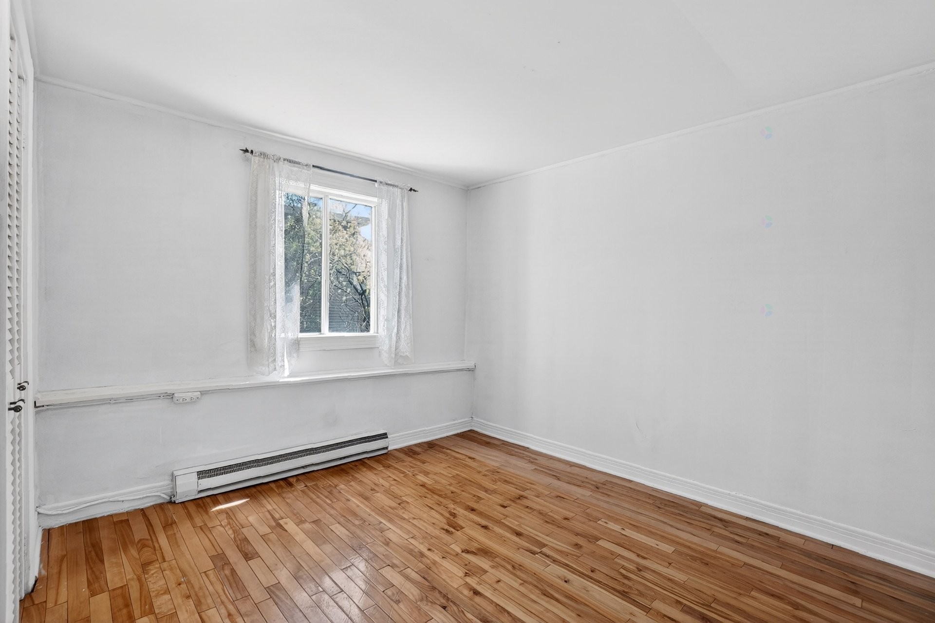 









102


Rue St-Pierre

,
Chambly,




QC
J3L1L7


