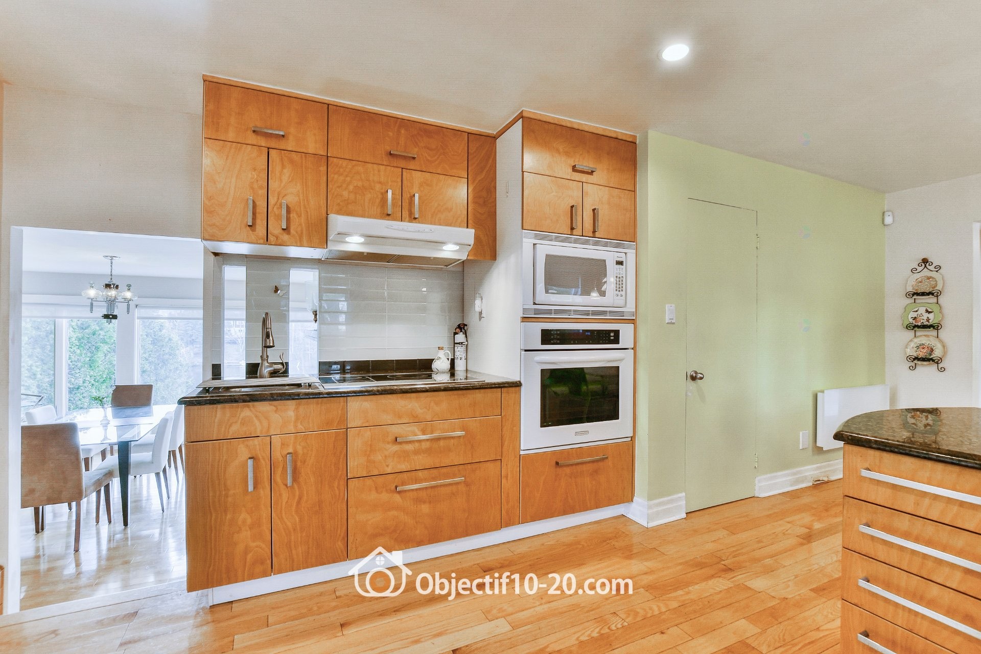 









37

 - 37A


Av. Byette

,
Sainte-Agathe-des-Monts,




QC
J8C2R5

