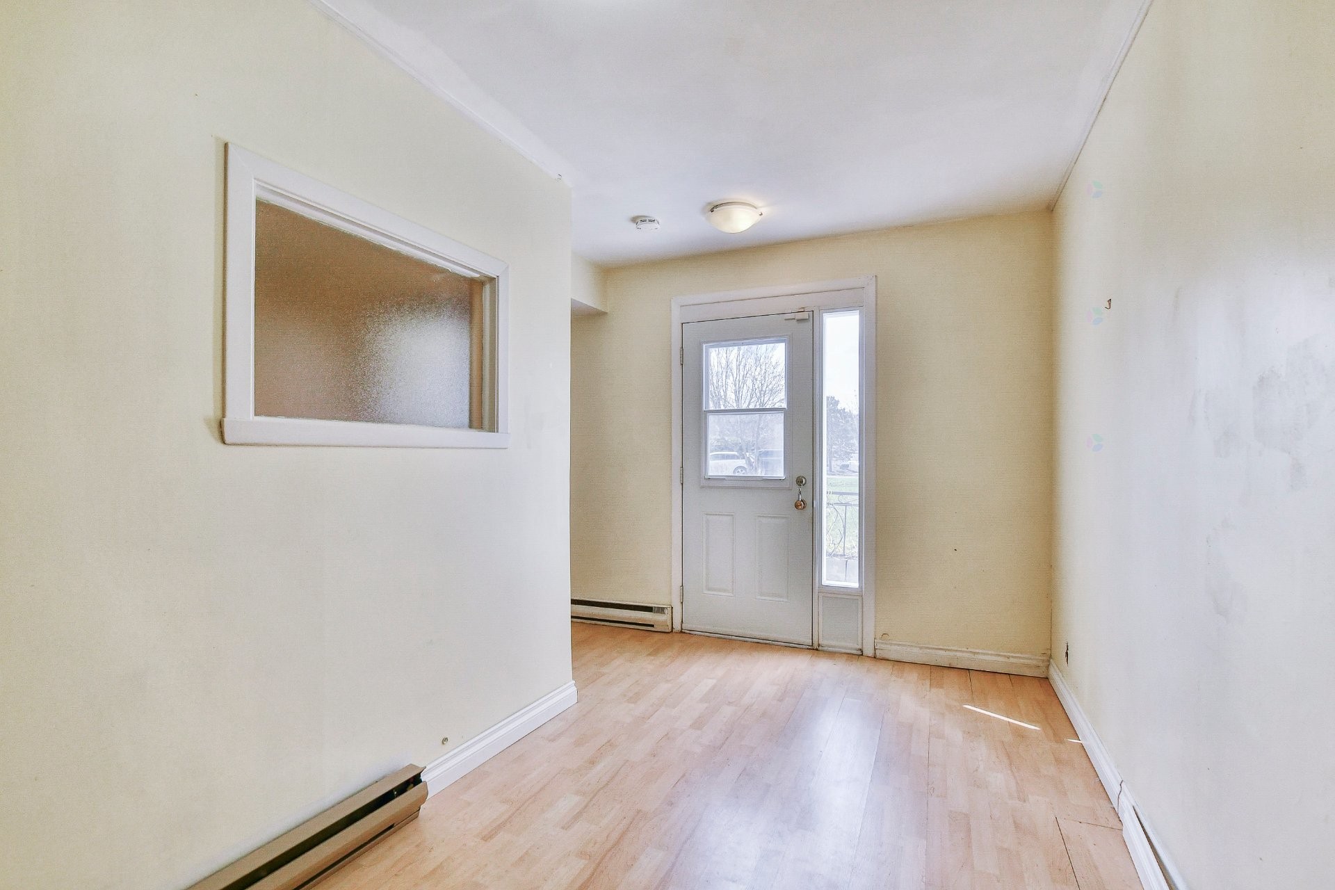 









37

 - 37A


Av. Byette

,
Sainte-Agathe-des-Monts,




QC
J8C2R5


