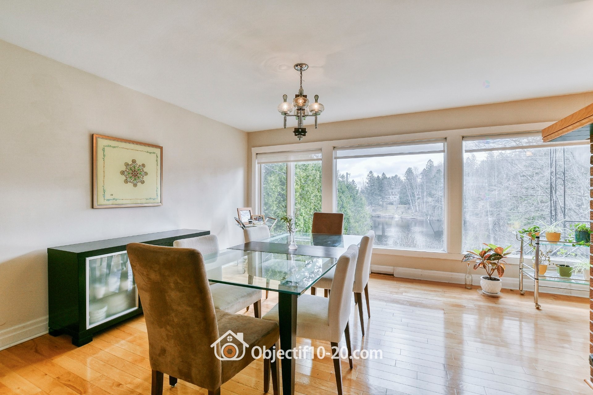 









37

 - 37A


Av. Byette

,
Sainte-Agathe-des-Monts,




QC
J8C2R5

