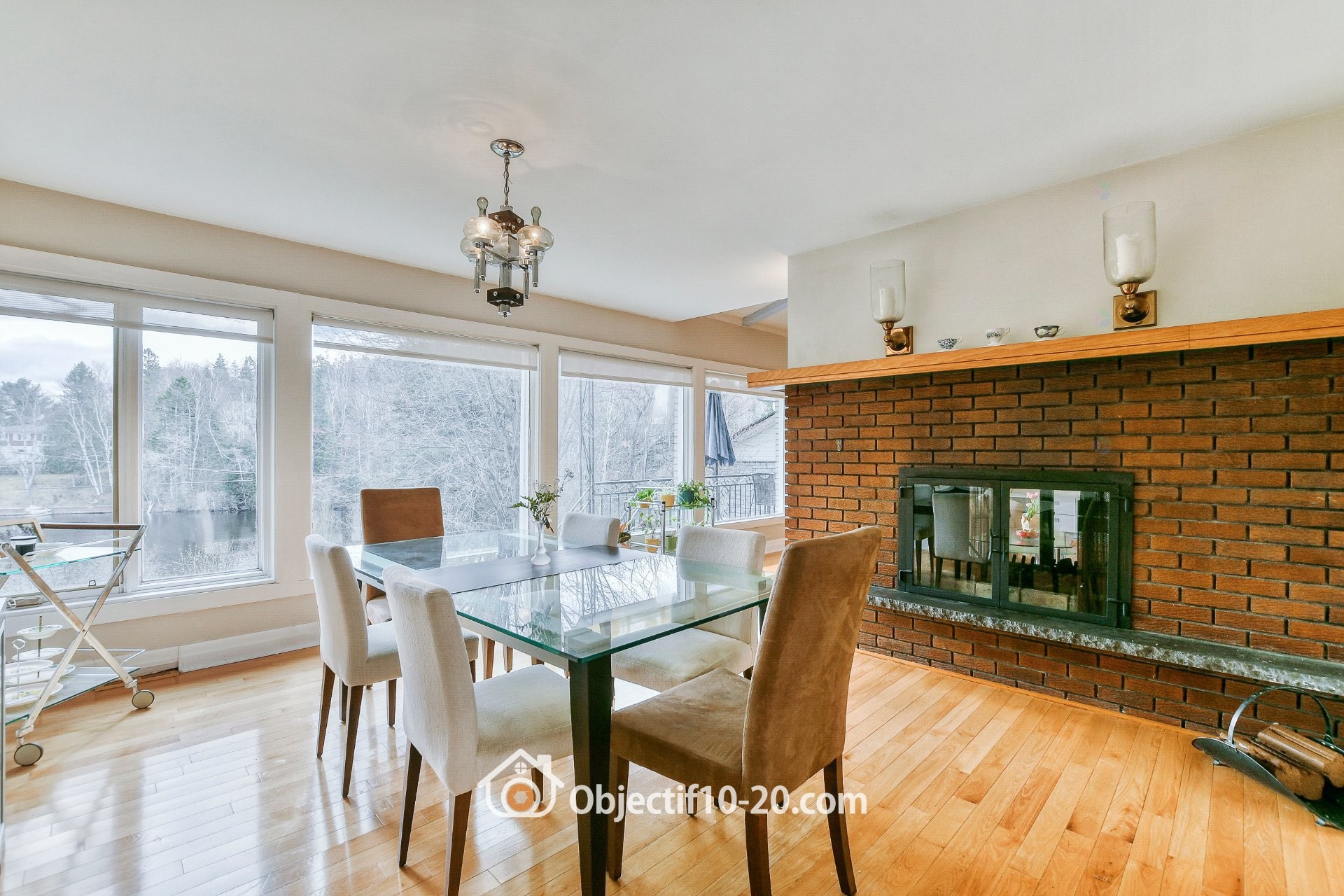 









37

 - 37A


Av. Byette

,
Sainte-Agathe-des-Monts,




QC
J8C2R5

