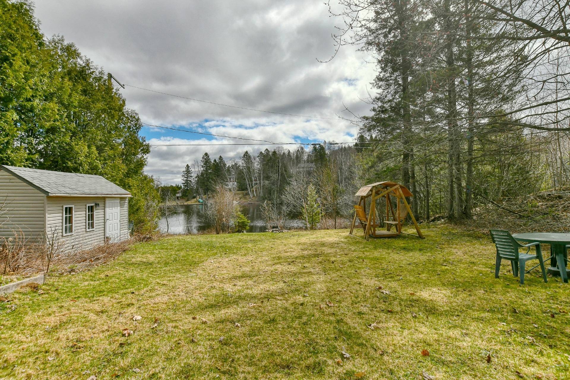 









37

 - 37A


Av. Byette

,
Sainte-Agathe-des-Monts,




QC
J8C2R5

