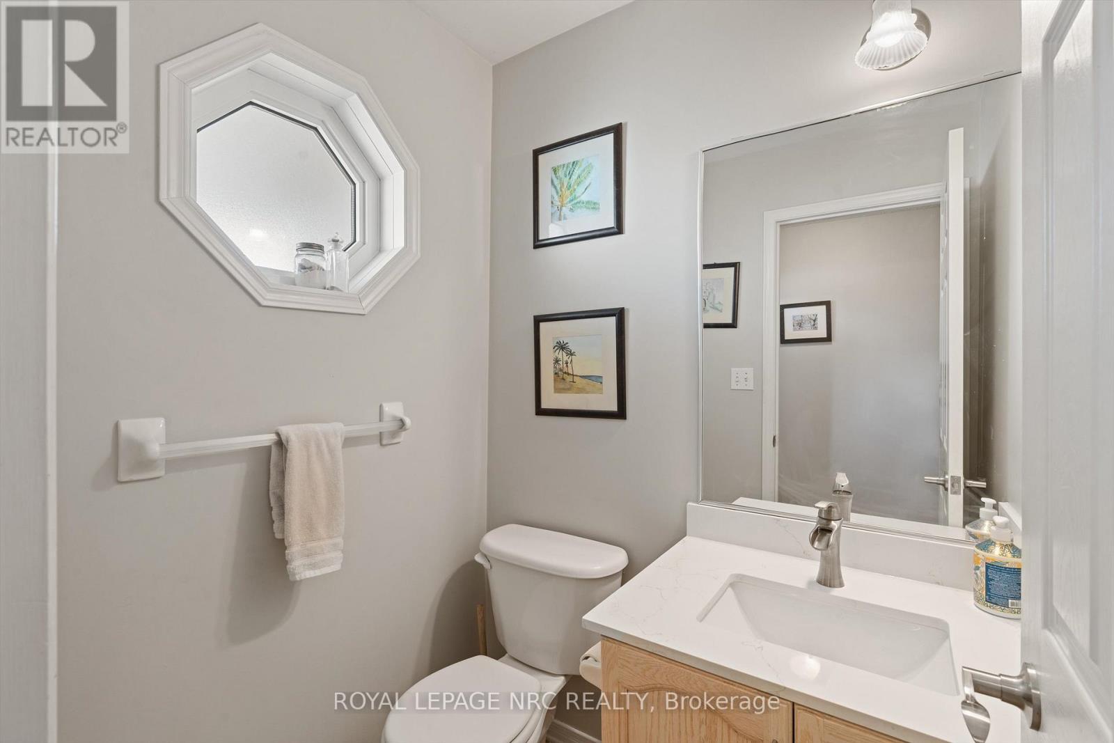 












7722 YVETTE CRESCENT

,
Niagara Falls (Ascot),




Ontario
L2H3B6

